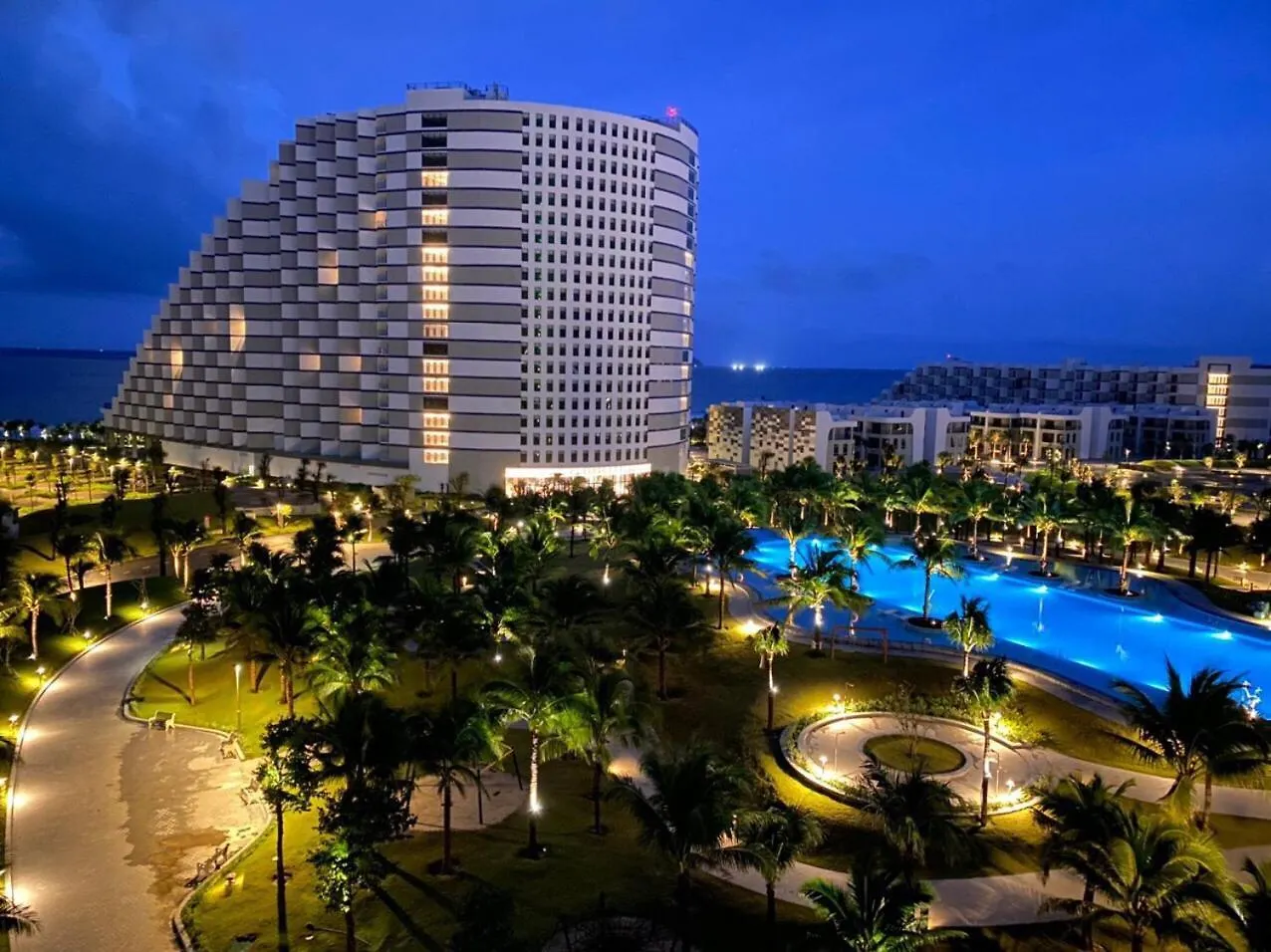 Bai Dai Resort Near Cam Ranh Airport